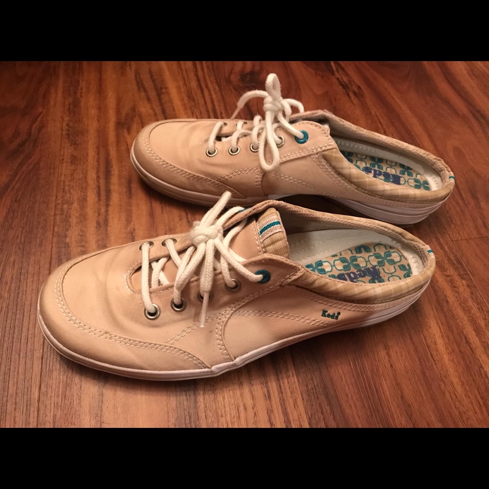 💛 Keds Creamy Tan Mules 💛